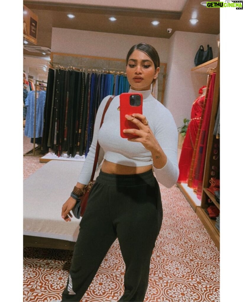 Shivani Narayanan Instagram - 🤍