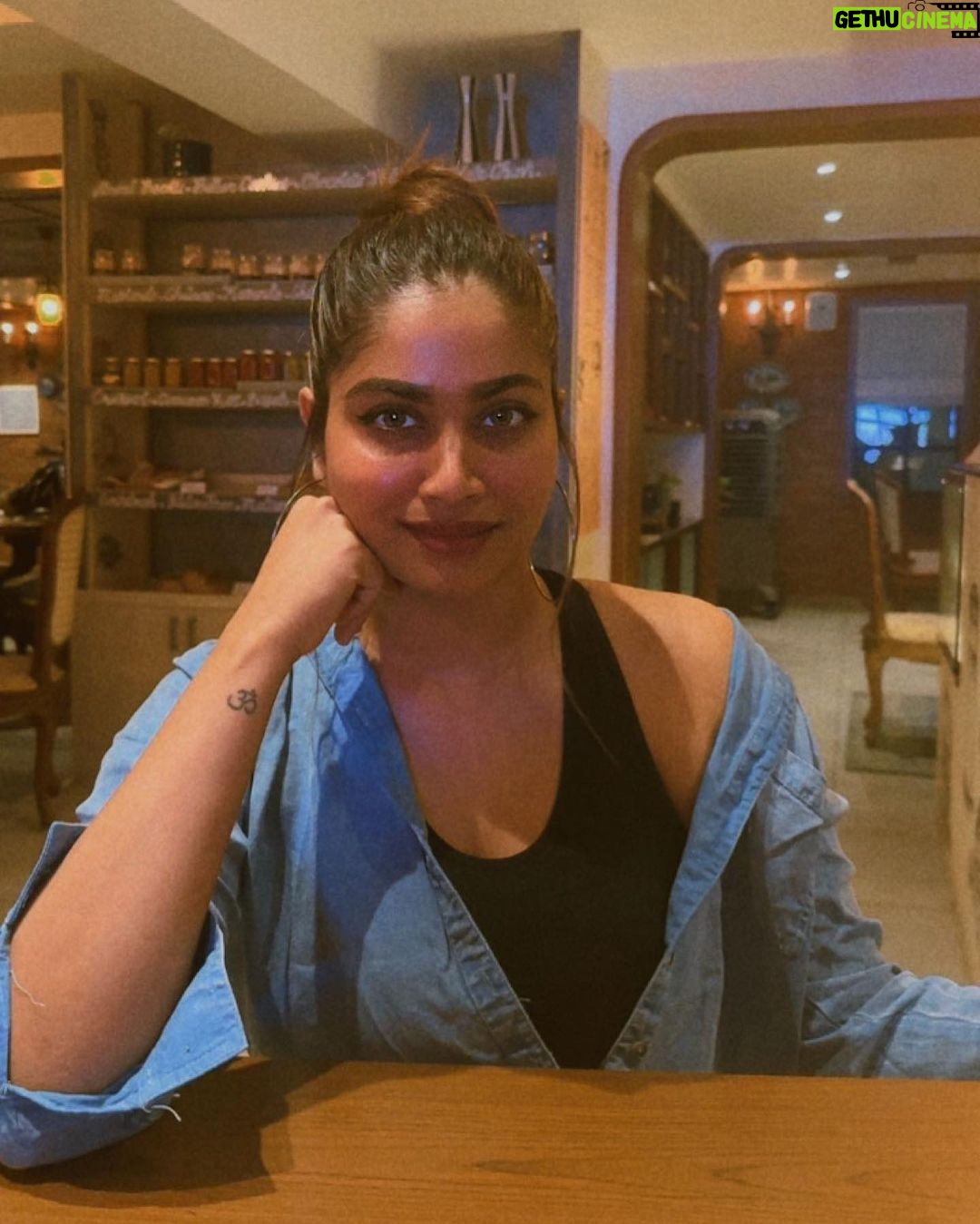 Shivani Narayanan Instagram - #classicism