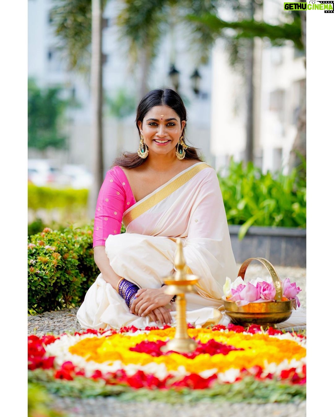 Shivani Narayanan Instagram - Onam 2023 πΊπΌπΈπΉπͺ·π€ πΈ @sathish_photography49