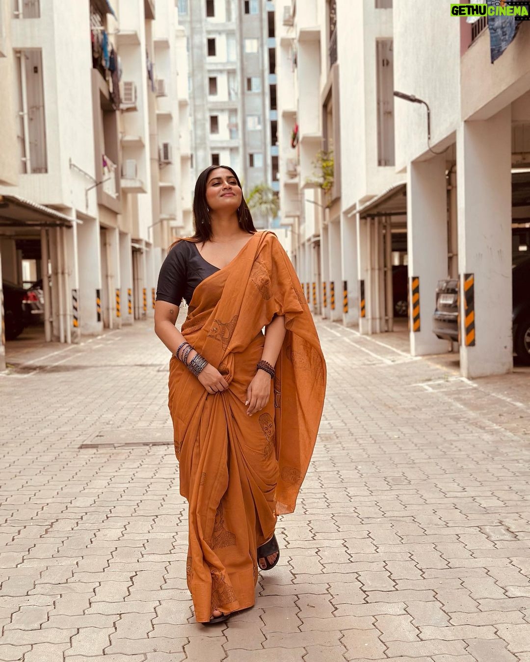 Shivani Narayanan Instagram - Vaadi Raasathi ✨
