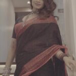 Shivani Narayanan Instagram – Tere Vaaste 🌙⭐️ 
#lowlightthings🕯️ 

Jewellery @vummidibangaru 
🎥 @en.nizharpadam 

@vijiknr