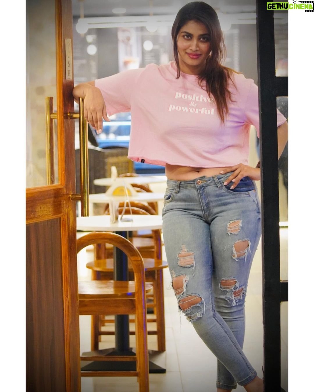 Shivani Narayanan Instagram - Pov : if Barbie partyβs at Tea kada πππ #comeonbarbieletsgoparty