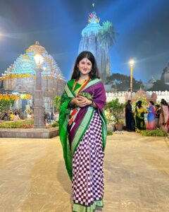 Shivani Sangita Instagram - ଜୟ ଜଗନ୍ନାଥ 🙏🏻 ମହାପ୍ରଭୁ ଶ୍ରୀ ଜଗନ୍ନାଥଙ୍କ ସଂସ୍କୃତିର ପ୍ରଚାର ପ୍ରସାର ନିମନ୍ତେ ଓଡିଶା ସରକାରଙ୍କର “ଶ୍ରୀମନ୍ଦିର ପରିକ୍ରମା” ପ୍ରକଳ୍ପ ଅତ୍ୟନ୍ତ ଉଲ୍ଲେଖନୀୟ. ଏହି ପରିକ୍ରମା ପ୍ରକଳ୍ପ ପ୍ରତିଟି ଜଗନ୍ନାଥ ପ୍ରେମୀଙ୍କର । ମନ୍ଦିର ପରିକ୍ରମାର ସୌନ୍ଦର୍ଯ୍ୟ ବହୁଗୁଣିତ ହୋଇଥିବା ବେଳେ ଏହାକୁ ଏତିକି ସୁନ୍ଦର ଓ ପରିସ୍କାର ରଖିବା ଆମର କର୍ତ୍ତବ୍ୟ ଏବଂ ଆଶା ଓ ବିଶ୍ୱାସ ଯେ ଏଥିରେ ସମସ୍ତ ଭକ୍ତଜନଙ୍କର ସହଯୋଗ ରହିବ । ଜୟ ଜଗନ୍ନାଥ 😇🙏🏻💫 @cmo_odisha @naveen_odisha @vkpandian.odisha @odishatourismofficial @chalo_odisha @pure_odisha @mybhubaneswar Jagannath Temple, Puri