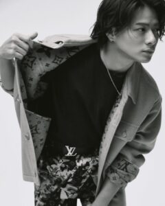 Sho Hirano Instagram - 👀👀👀🩶 #ルイヴィトン #LouisVuitton #LVMenFall24 #ellejapan #ellemen #エル11月号