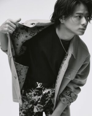 Sho Hirano Instagram - 👀👀👀🩶

#ルイヴィトン #LouisVuitton #LVMenFall24
#ellejapan #ellemen #エル11月号