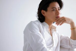 Sho Hirano Instagram - おはよ！
昨日はみんなありがとう！
楽しかったね！！！
そんで今日は、アー写を撮った日の
オフショットを上げてくよーん
10枚目いっぱい使ったわ笑
楽しかったけど3枚目は朝の激ねむで
最後は体力尽きた平野をご覧下さい笑