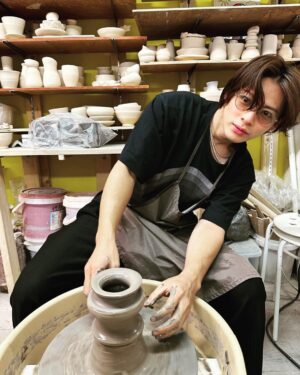 Sho Hirano Instagram - 陶芸💁
7枚目の動画絶対やらかしてる顔
だよね😂