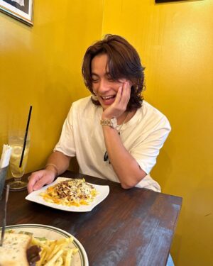 Sho Hirano Instagram - みなさんいかがお過ごしですか？
夏、、、暑すぎませんか？
昔こんなに暑くなかったですよね、、
この涼しそうな僕を見て涼んでください。
体調お気をつけて🫡