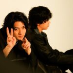 Sho Hirano Instagram - 俺の芸歴11年の培ったポージング。 そう。 ピースです 芸能界にいて一番の得意ポーズが、 そう。 ピースです