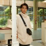 Shohei Miura Instagram - FENDI 2024年春夏 メンズコレクションが開催された　「フェンディ ファクトリー」を訪ねました。 環境に配慮して建てられて、環境性能評価システムであるLEEDプラチナ認証を取得しました。 自然光を最大限に発揮しているガラス張りの建物が印象的で、職人さんがイキイキと働いている姿が印象的でした。 植物に囲まれて自然との調和を大切していて、道中のトスカーナの田園地帯の景色がとても綺麗でした！！ @fendi #fendiss24#PR @silviaventurinifendi