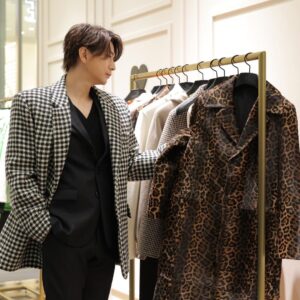 Shohei Miura Instagram - @amiparis 

全国のアミ パリスにFW22新作が登場!!
渋谷パルコ1Fでは、12月25日までポップアップイベント開催中！
限定アイテムあります！！

#AmiParis
#アミパリス
#AmiFW22
#ShibuyaParcoPopUp