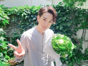 Shohei Miura Instagram - 先日34歳になりました。
沢山のお祝いありがとうございます！

34歳も自分らしく、マイペースに頑張ります！！

そして本日、久しぶりにファンクラブ会員の方々とイベントしてます！
これからも応援宜しくお願い致します！！