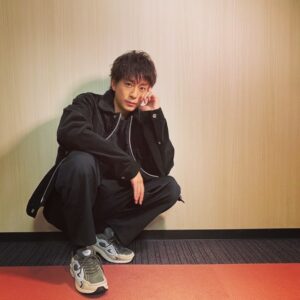 Shohei Miura Instagram - jacket: sacai
pants: neighborhood 
shoes: dior