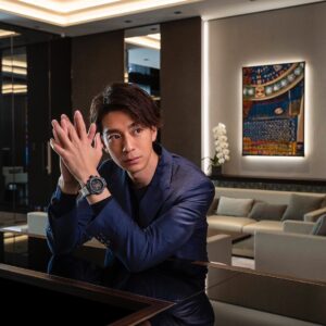 Shohei Miura Instagram - 開放感と品格のある空間で、ウブロの新作時計を見てきました。
日本限定の「ビッグ・バン ウニコ オールブラック ブルーカモ」は、ウブロらしくスポーティでラグジュアリーなデザインでとても素敵でした。
是非皆さんもブティックでご覧下さい。

@hublot @hublot_japan @hublot_ginza
#Hublot #ウブロ #PR