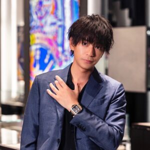 Shohei Miura Instagram - HUBLOT銀座ブティックで、日本限定モデルや新作を試着してきました。
ブランドが誇る技術のお話を聞くのも楽しみのひとつ。
一生もののアイテムは、じっくり選ぶ時間そのものを大切にしたいと思わせてくれます。

@hublot @hublot_japan @hublot_ginza 
#hublot #ウブロ