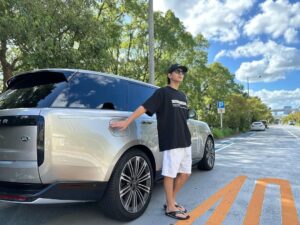 Shohei Miura Instagram - 🚗🚗

THE NEW RANGE ROVER
@landrover 
@landroverjpn 
#rangerover