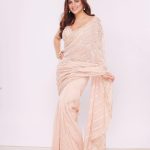 Shraddha Arya Instagram - For #ZeeRishteyAwards Saree: @kalighataindia Styling: @kmundhe4442