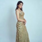 Shraddha Das Instagram - 🌟 Gown : @majesticbyjapnah Styling : @baharberii Make up : @raashikashetty Hair : @hairbyprem 📸 @keyur_shailesh Mumbai, Maharashtra
