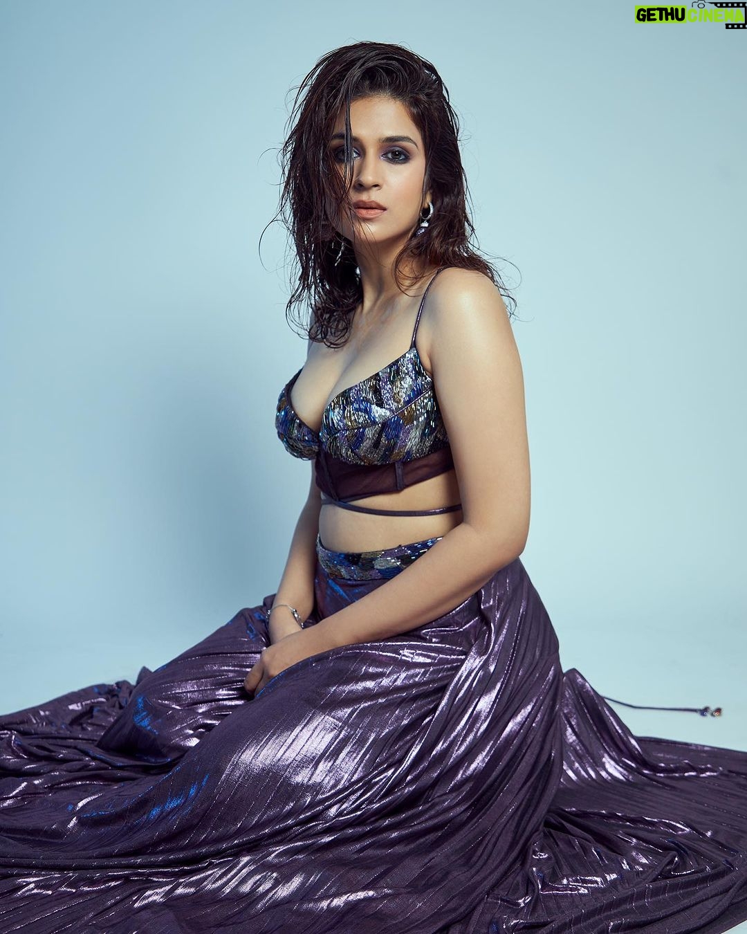 Shraddha Das Instagram - On my worst behaviour 😉 Wearing @kalkifashion Styling : @baharberii Make up : @raashikashetty Hair : @hairbyprem 📸 @keyur_shailesh Jewellery : @the_jewel_gallery Mumbai, Maharashtra