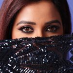 Shreya Ghoshal Instagram - Gustakhiyan maaf ho Outfit: @achinbindlishofficial Earrings & Kadas: @adan_creation_ Ring: @aquamarine_jewellery Stylist: @stylebysaachivj Styling team: @sanzimehta777 @nehha_o MUA: @tessiequiney Hair: @maggie_hairstylists1989 Photographer: @harshphotography11