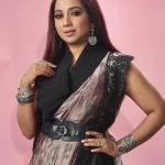 Shreya Ghoshal Instagram - Tu hi tu basa hai mujhmein, main bachi hoon thodi thodi Tu jab pukaare mujhko aa ke meri ori 🩷 Outfit: @renasci.in Jewellery: @sangeetaboochra Stylist: @stylebysaachivj Styling Team: @sanzimehta777 @styledbynikinagda Styling intern: @muskaanparakh Photographer: @harshphotography11
