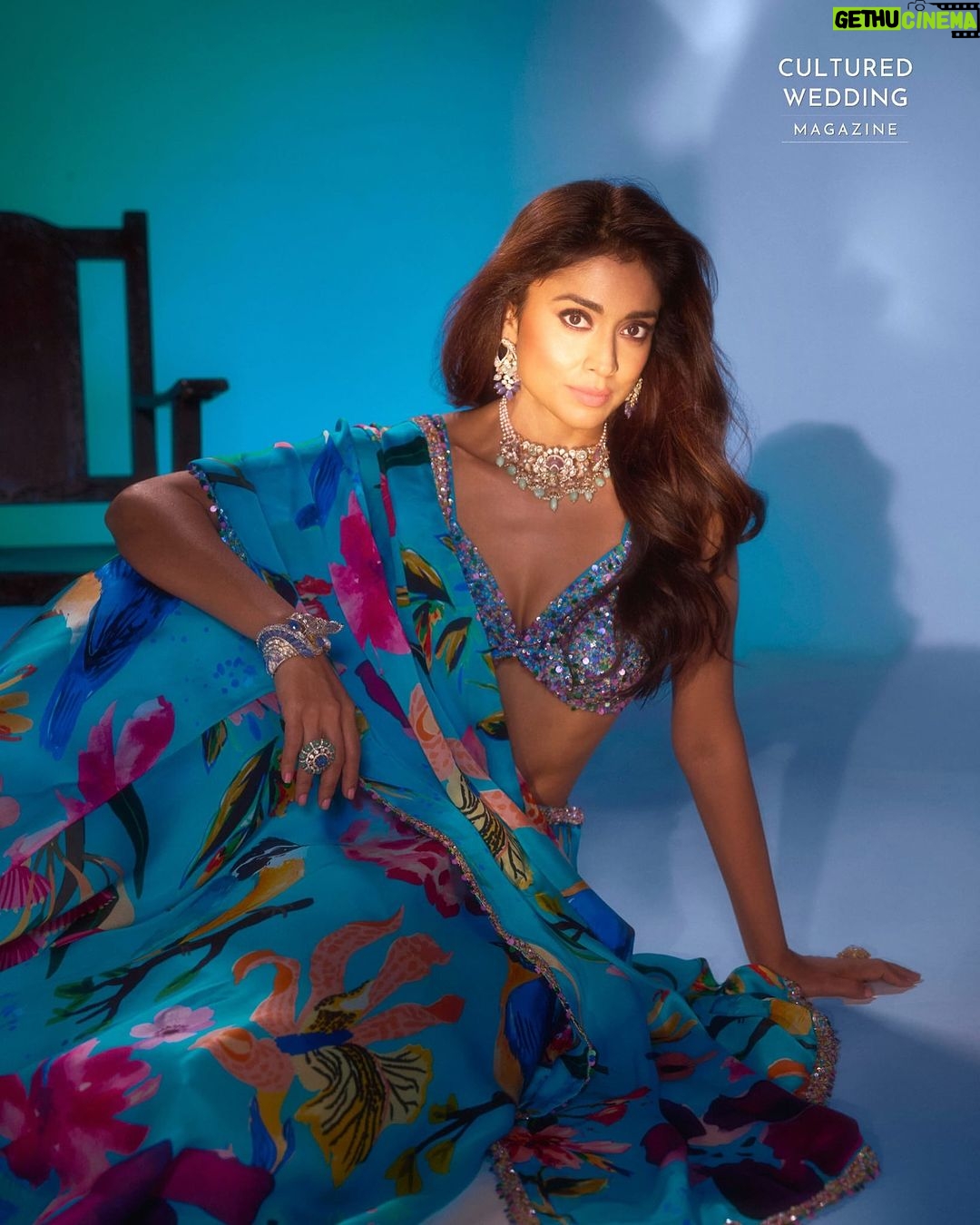 Shriya Saran Instagram - Magazine: @culturedwedding Managing Editor: @yadav_manjeet Business Head: @divyanijain1925 Stylist: @juhi.ali Photographer: @tejasnerurkarr Make-up: @makeupbymahendra7 Hair: @priyanka_sherkar1 Outfit: @officialjuhibengani Jewellery: @palacejewellerspltd Location: @maximusstudiomumbai Artist’s PR: @communiquefilmpr Videographer: @chalchitrakar Co-ordinated by: @nadiiaamalik