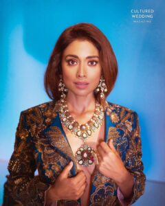 Shriya Saran Instagram - Here we go the first from the lot ! Magazine: @culturedwedding Managing Editor: @yadav_manjeet Business Head: @divyanijain1925 Stylist: @juhi.ali Photographer: @tejasnerurkarr Make-up: @makeupbymahendra7 Hair: @priyanka_sherkar1 Outfit: @gazalguptacouture Jewellery: @palacejewellerspltd Location: @maximusstudiomumbai Artist’s PR: @communiquefilmpr Videographer: @chalchitrakar Co-ordinated by: @nadiiaamalik