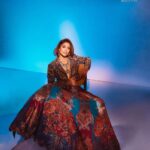 Shriya Saran Instagram - Here we go the first from the lot ! Magazine: @culturedwedding Managing Editor: @yadav_manjeet Business Head: @divyanijain1925 Stylist: @juhi.ali Photographer: @tejasnerurkarr Make-up: @makeupbymahendra7 Hair: @priyanka_sherkar1 Outfit: @gazalguptacouture Jewellery: @palacejewellerspltd Location: @maximusstudiomumbai Artist’s PR: @communiquefilmpr Videographer: @chalchitrakar Co-ordinated by: @nadiiaamalik