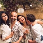 Shriya Saran Instagram - Happy birthday @therahulaggarwal and @theanjaliaggarwal sending you both lots of love and happinesss. @therahulaggarwal is the nicest human being I know. …. Rahul you are mad crazy and silly but we all love you. We adore you. Love you Rahul baba …. Radha says Rahul Rahul is my friend mama Anjali aunty I miss your Christmas cake. Soon !!!! C you guys soon @suparnamoitra_ @andreikoscheev @deeptireddyofficial
