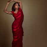Shriya Saran Instagram - Shot by @anoop.devaraj For @tajvi_gold Wearing @jade_bymk Styled by @sukritigrover Make up @makeupbymahendra7 Hair @simakamali_hairstylist @anuj16rai