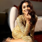 Shriya Saran Instagram - Styled by @sukritigrover Make up @sakpalnilesh267 Hair @priyanka_sherkar1 @media9manoj For @asianpaints events in Banglore Outfit: @premyabymanishii Earrings: @iblamebeads Styled by- @sukriti grover Styling Team- @vanigupta.23 @bitofbash @naishasinghvi