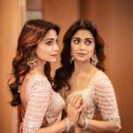 Shriya Saran Instagram - @arunprasath_photography @sithara_kudige thank you for Thai stunning saree and blouse Make up @sakpalnilesh267 Hair @priyanka_sherkar1