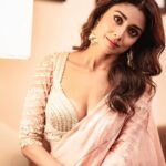 Shriya Saran Instagram – In Chennai 

Sari @sithara_kudige 
Blouse @sithara_kudige 
Shot by @arunprasath_photography 

Make up @sakpalnilesh267 
Hair @priyanka_sherkar1