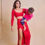 Shriya Saran Instagram - Better we are together Shot by @akshay_26 Styled by @sukritigrover