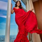 Shriya Saran Instagram - Thank you @anoop.devaraj for amazing pictures Wearing @jade_bymk Styled by @sukritigrover For @tajvi_gold Dubai Make up @makeupbymahendra7 Hair @simakamali_hairstylist @anuj16rai