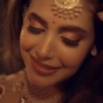Shruthi Prakash Instagram - He told me a smile is the best thing I can wear ❤️🥺 Wearing @shlokasudhakarofficial ❤️ Photographer @sandeep.mv Jewellery @vivantgolddiamonds MUA @bridalmakeover_with_soumya Hair @hairanddrapeby_geetham [Shruti Prakash, Conceptual Shoot, Pose, Portrait, Makeup , Saree, Indian, Jewellery, Pretty] #shrutiprakash #réel #trendingnow #trendingreels #explore #you #love
