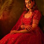 Shruthi Prakash Instagram - ಸೌಂದರ್ಯ || అందం || அழகு || खूबसूरत In frame : @shrutiprakash Wearing : @shlokasudhakarofficial Jewellerryby @vivantgolddiamonds #jewelry H&M by : @bridalmakeover_with_soumya 📸 : @sandeep.mv @_sunburstt_ Location : @_sunburstt_ Shot with @nikonindiaofficial #z9 Lit with @profoto #lights #shruthiprakash #sandeepmv #portraitsbySMV #sunburstt #shlokasudhakar #nikonz9 #profoto #viva ntgolddiamonds Sunburstt
