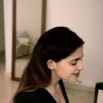 Shruthi Prakash Instagram - Tha haadsa ya koi moujza hai ye kise pata ❤️ Did you listen to Haadsa/Moujza yet?✨ @keshuv_huria @shrutiprakash @firstwav @reena.gilbert @mr.hrshl @7heavenstudios @loonaticskies #shrutiprakash #haadsa #moujza #original #newsong #love #miracle #accident #life #explore #trending #music #outnow