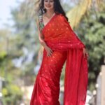 Shruti Marathe Instagram - 🩷❤️ Saree -@ipsit_india 📸 @saneshashank 💄-@diptimakeupartist