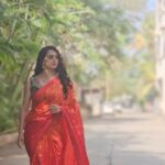 Shruti Marathe Instagram - तुझको लेकर मेरा खयाल अब भी नही बदला .. साल बदला मगर दिल का हाल नही बदला .. @shrumarathe ❤️ 💄 @diptimakeupartist