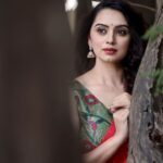 Shruti Marathe Instagram - ❤️❤️ @ipsit_india @saneshashank @diptimakeupartist