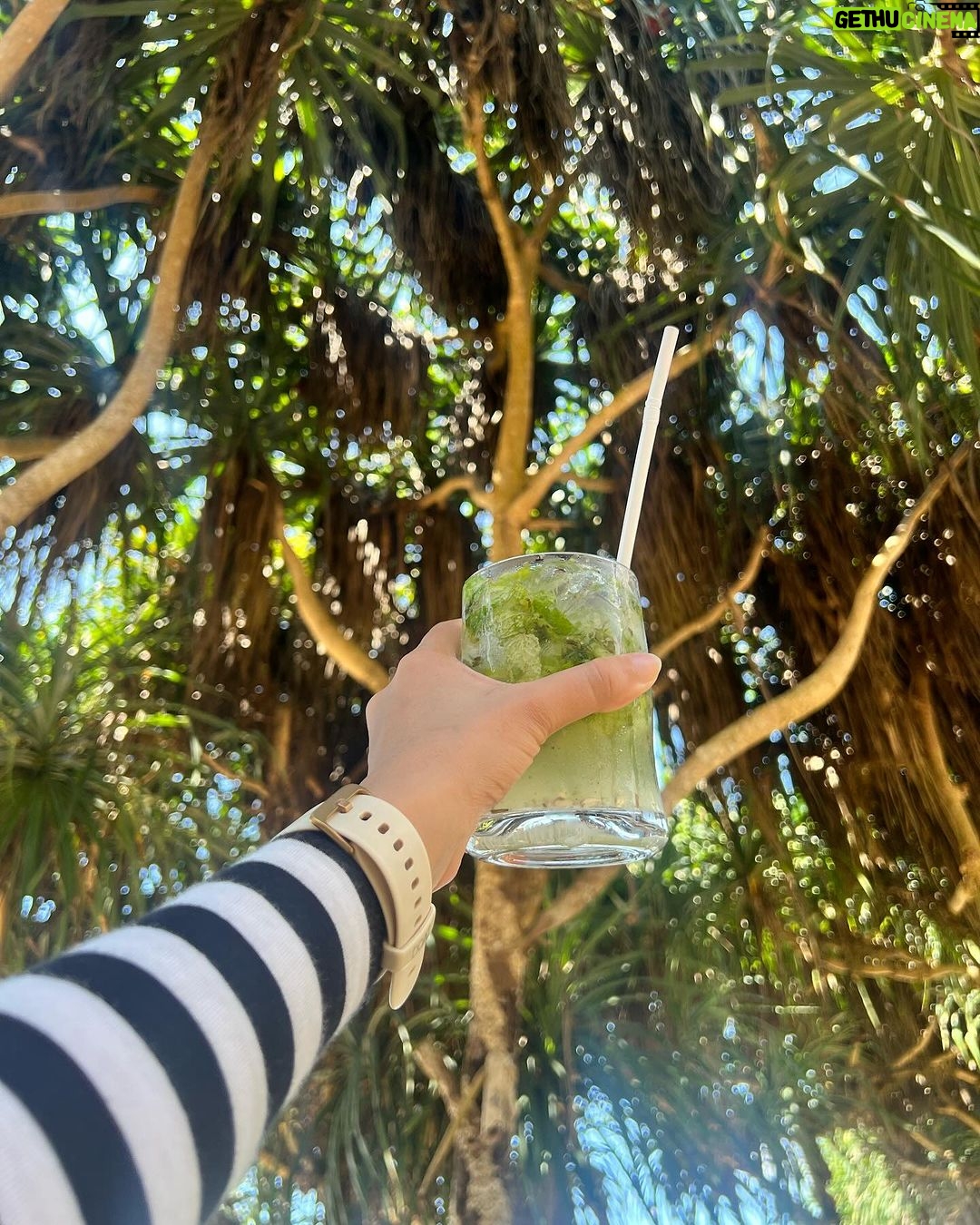 Shruti Sharma Instagram - πͺΌπͺΈπ
π¦¦π§ββοΈ Coconut Tree Hill - Mirissa