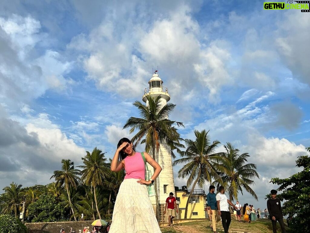Shruti Sharma Instagram - 🦋🌸🌅💜 📸 @surjyasikhadas thankyou for capturing me in these moments 🫶🏻 Galle Fort