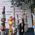 Shruti Sodhi Instagram - Saw a piece of many artists’ heart and soul at the India art fair recently. From awe inspiring paintings that look like photographs TO incredible brush strokes on canvas TO thread work painting TO unique ceramic display TO amalgamation of science and creativity in the show- there was so much to see and laud. Been wanting to share these since a while☺️ socha officially winter has been making it’s presence felt these days so before it leaves and summer fully arrives let me fataafat share with you all some of the clicks ☺️🥰❤️ #shrutisodhi #indiaartfair