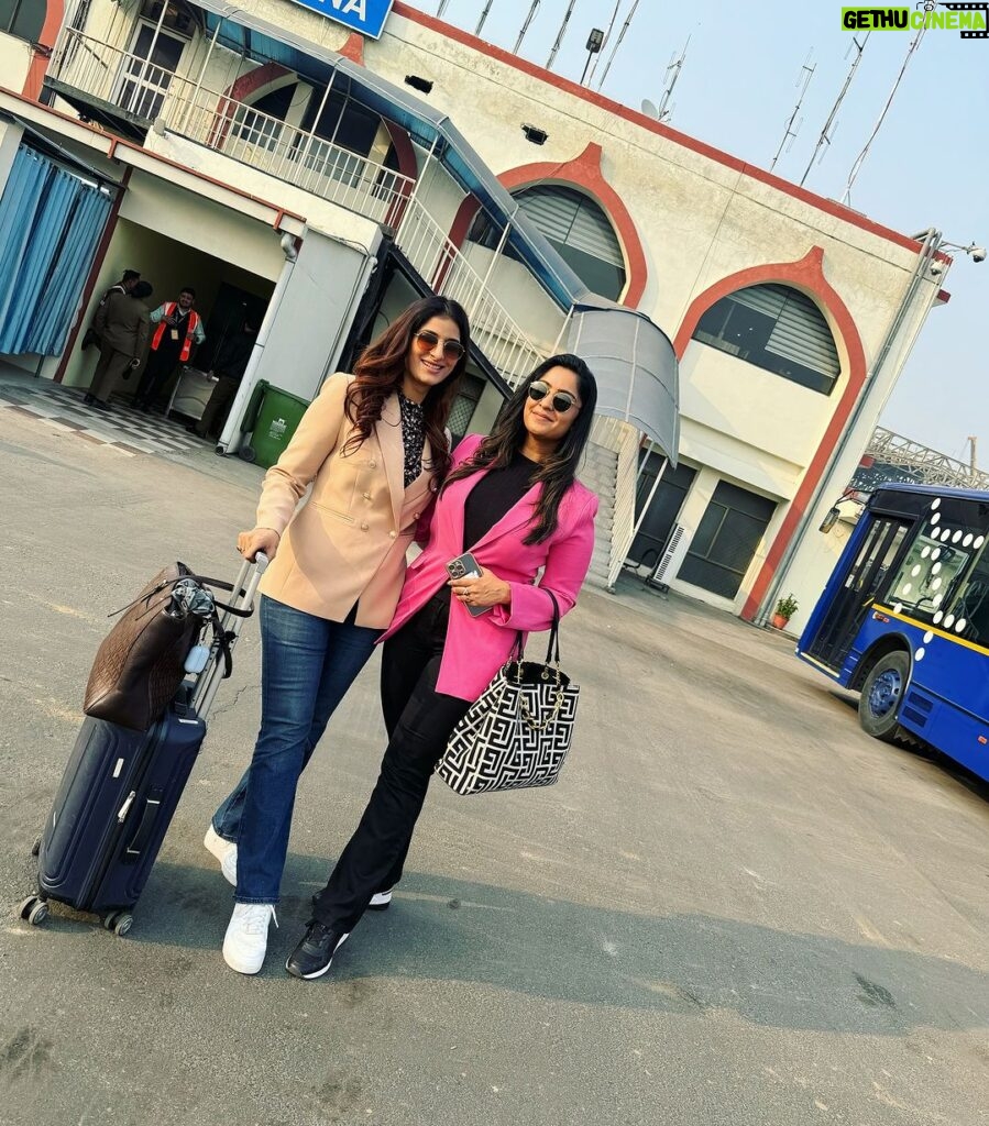 Shubhi Sharma Instagram - Me and my beautiful friend @poonamdubeyofficial