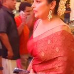 Shweta Menon Instagram - പട്ടുസാരിയിൽ ശ്വേത ചേച്ചിയെ കാണാൻ എന്തു ഭംഗിയാണ് 😍🥰 | Shweta Menon #shwathamenon #sureshgopidaughterwedding . . . . . #sureshgopi #shorts #mollywood #actress #trentingreels #malayalacinima #wedding #moviefamily #thiruvananthapuram