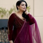 Shweta Menon Instagram - Stylist: @tharunya_vk Mua: @mehendiladiessalonspa Wardrobe: @sajaasboutique Shots: @ashique_hisham Dubai, United Arab Emirates