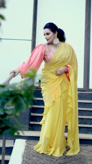 Shweta Menon Instagram - Stylist : @tharunya_vk
MUA : @avinash_s_chetia
Wardrobe: @threads_nbeads
Accessories: @dira_collections_
Shots: @abhijithr._abhi
