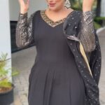 Shweta Menon Instagram - Stylist : @tharunya_vk MUA : @avinash_s_chetia Wardrobe: @sara.sajnarahman Accessories: @ridha_rental_jewellery @ridha_rentaljewellery Trivandrum, India