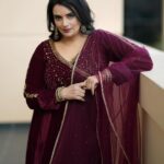 Shweta Menon Instagram - Stylist: @tharunya_vk Mua: @mehendiladiessalonspa Wardrobe: @sajaasboutique Shots: @ashique_hisham Dubai, United Arab Emirates